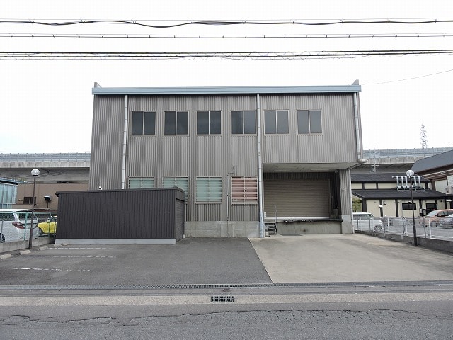 プラットホーム付き倉庫