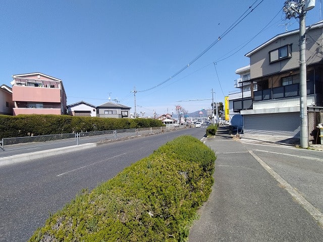 飲食店が多くあります。