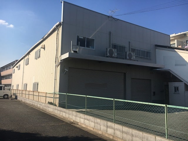 駅から徒歩8分です。