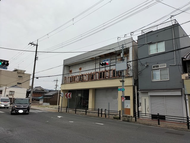 店舗利用可能です。