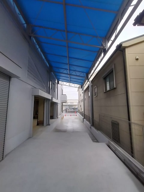 電動シャッター３機あり