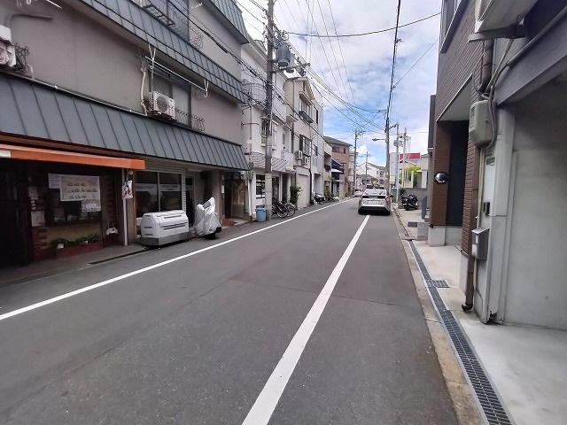 近隣にコンビニがございます