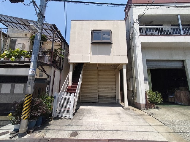 東大阪市若江東の倉庫