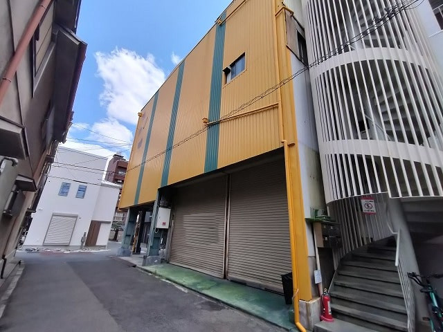 周りは住宅街です。