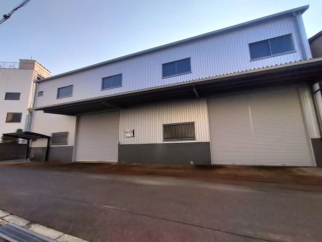 東大阪市稲田新町の倉庫工場です！