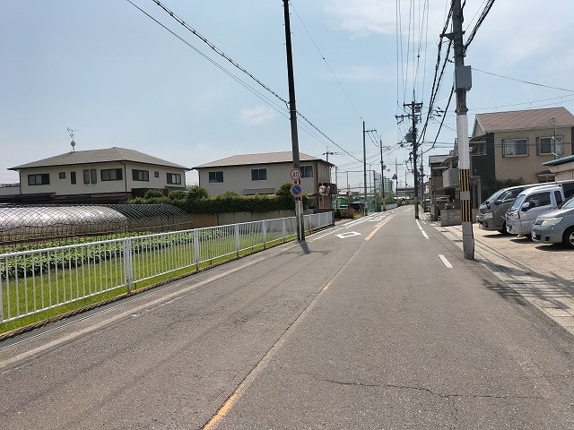 コンビニまで徒歩２分程度です