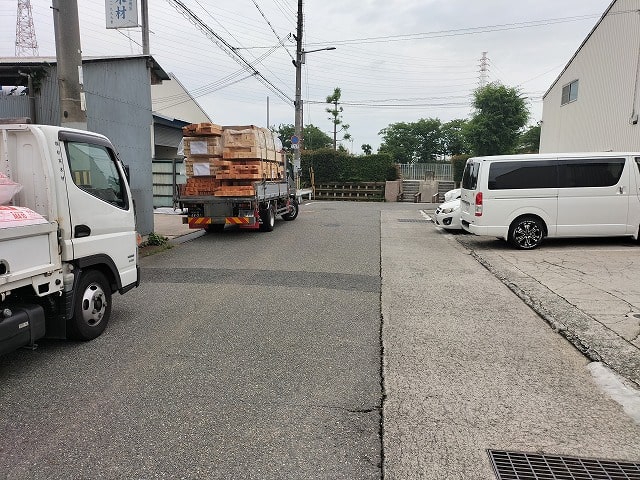 付随の駐車場1台分がございます