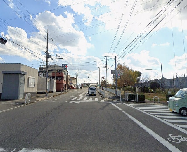 駅も近く便利な土地です