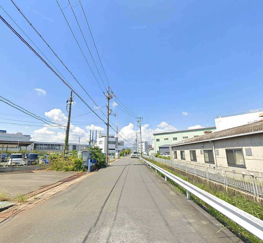 近隣には民家無し
