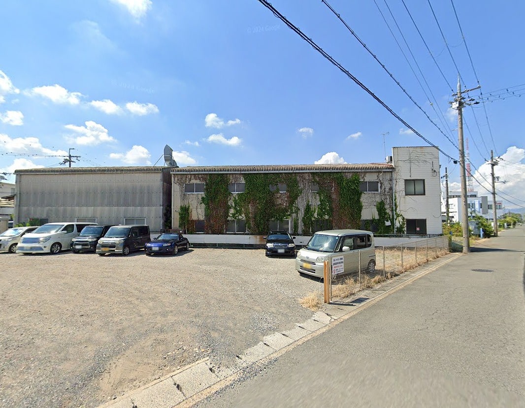 工業専用地域にございます