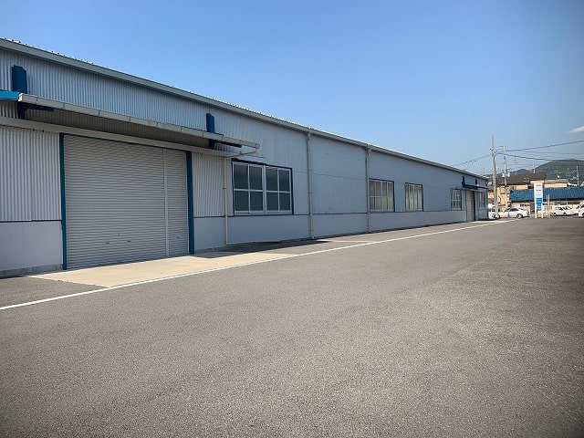シャッター開口4カ所あります。