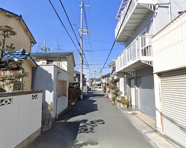近隣は住宅街です。