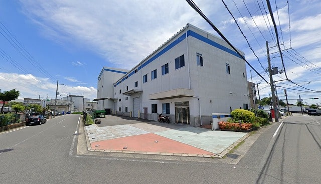 搬入口に電動シャッター2基（W4100×H4500）あります！
