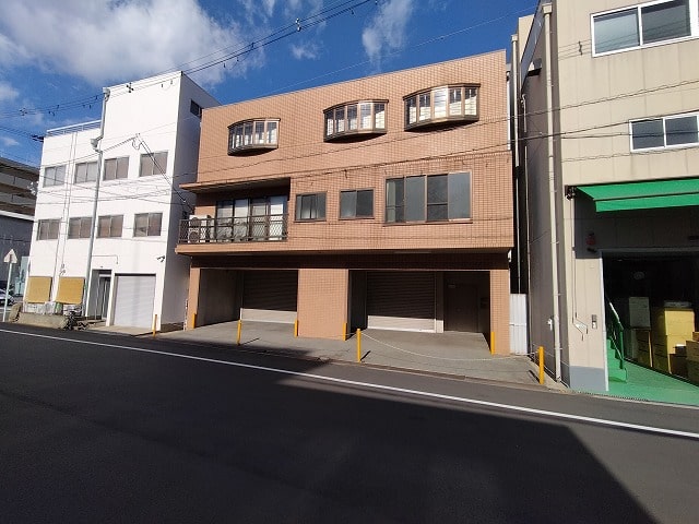 浪速区桜川の倉庫・事務所です！