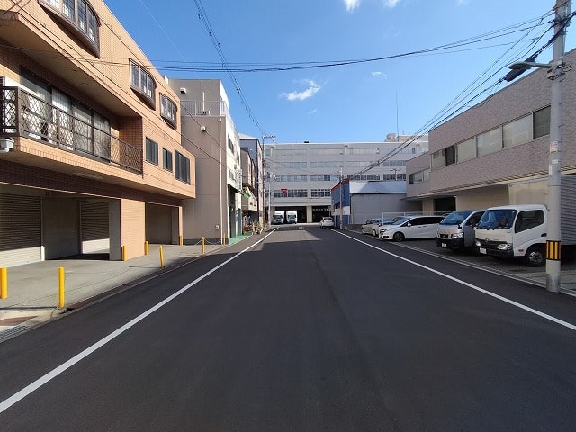 前面道路かなり広いです！