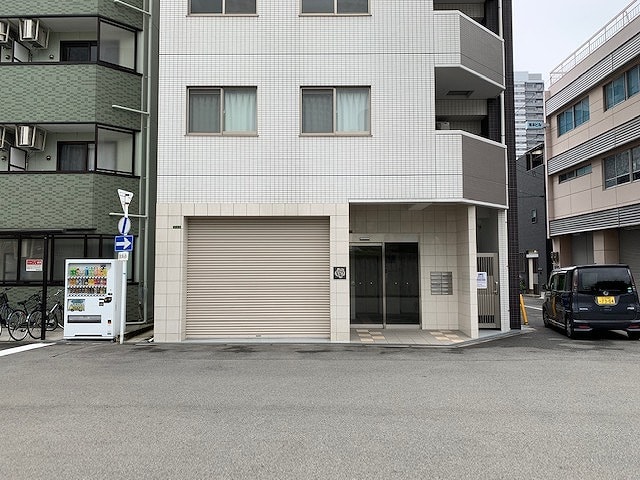 マンション一階部分の倉庫