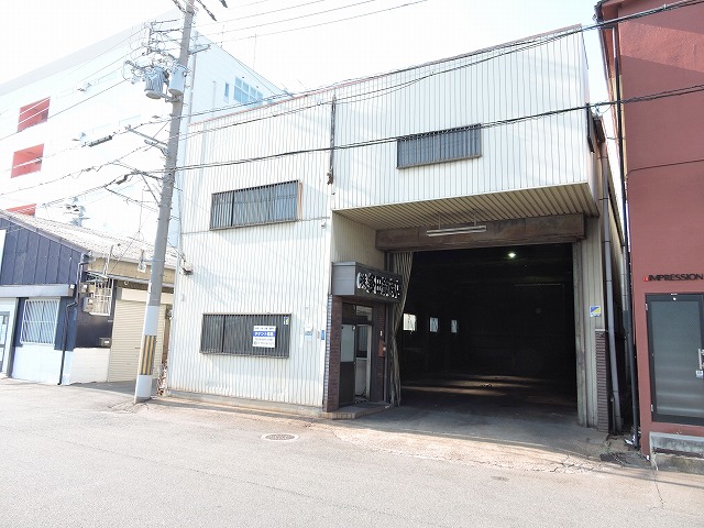 高井田駅から徒歩4分のクレーン付き工場