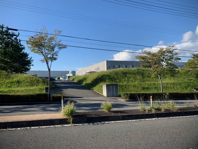 高速インタから車で5分です。