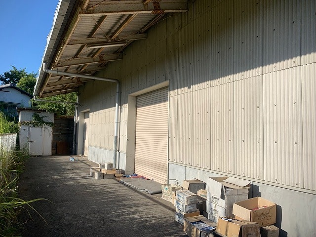 シャッターになります。