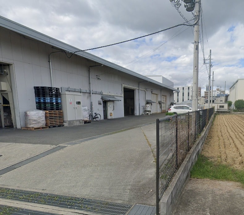 前面は共有通路です