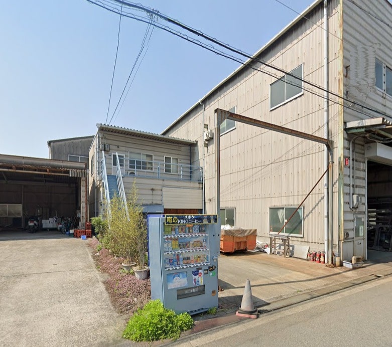 企業団地内です！