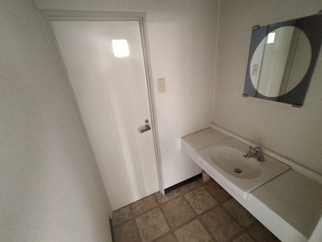 １．２階ともにトイレ有ります。