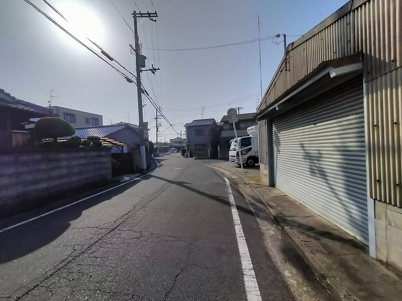 周辺は住宅街です！