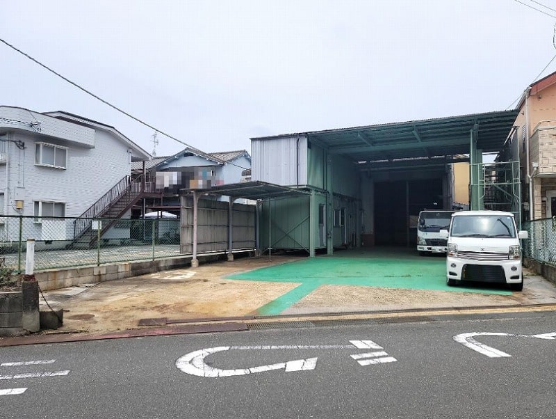 駐車スペース付き倉庫です！