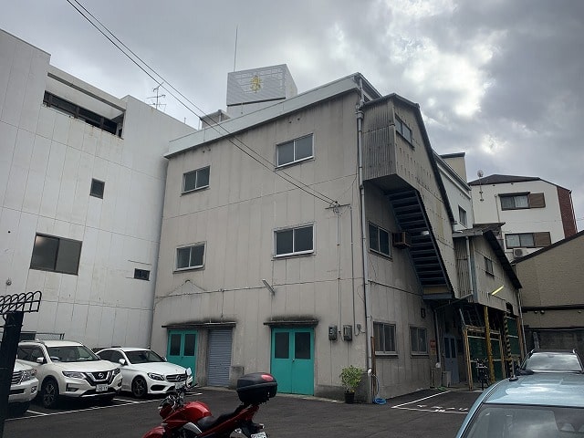 近隣に住宅あります。