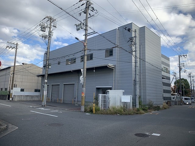 キュービクルあります。