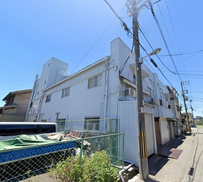 住吉区の3階建て倉庫