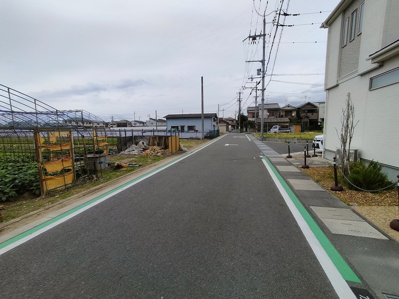 周辺は田んぼと住宅街です！