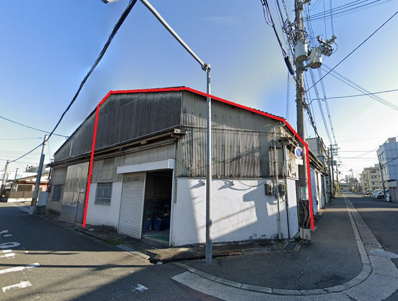 連棟倉庫の一番角地部分です！