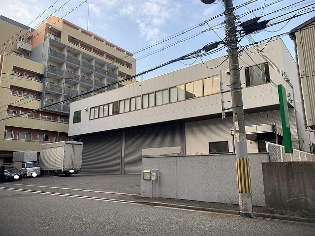駅から徒歩7分です。