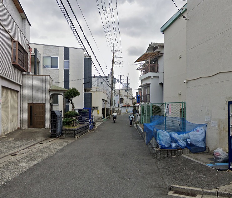西側道路