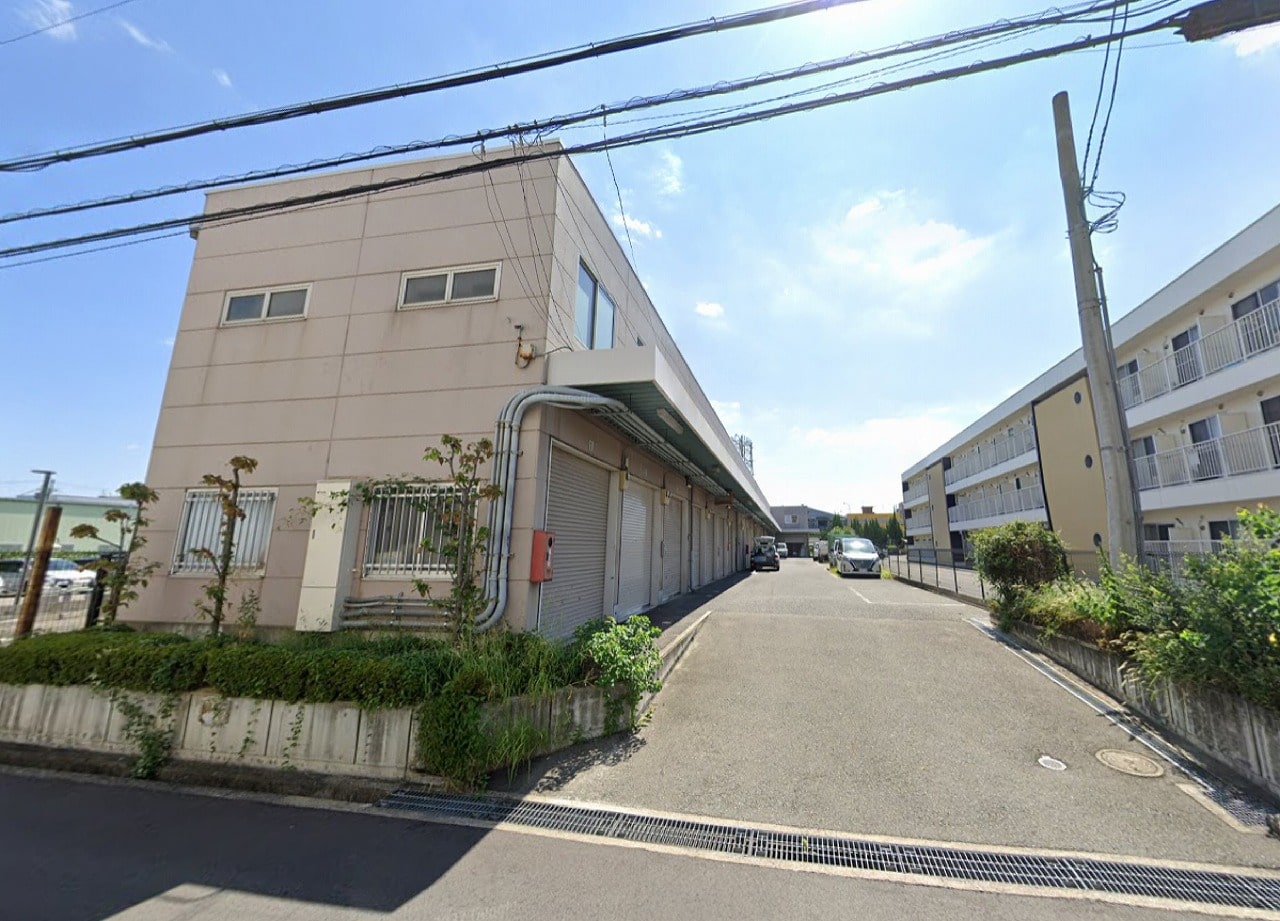 連棟倉庫の一画です。