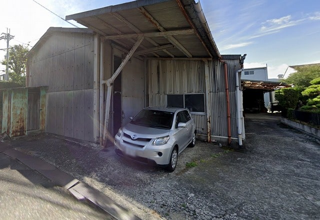 計100坪の平屋建て倉庫です