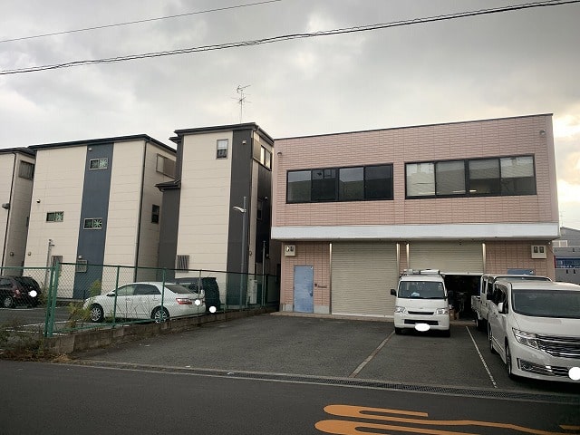 賃貸部分は左側になります。