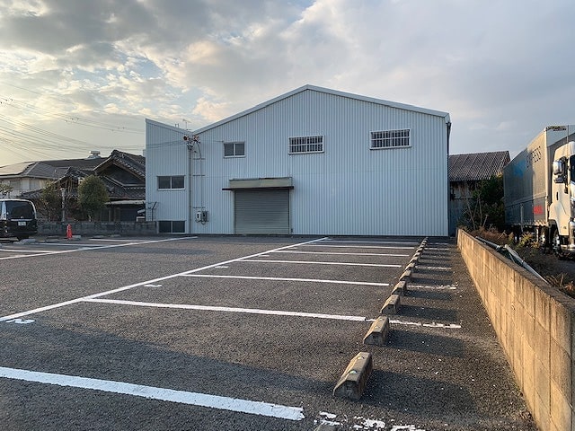 駐車場使用可能です。