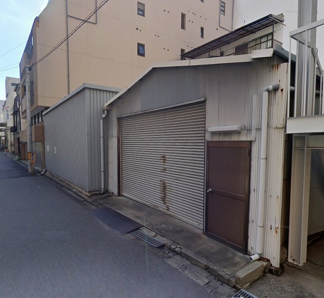 裏側からも搬入が可能です