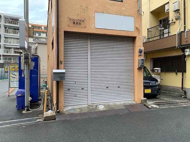 1階に乗用車入庫できます。