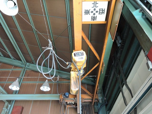 １tクレーン付き