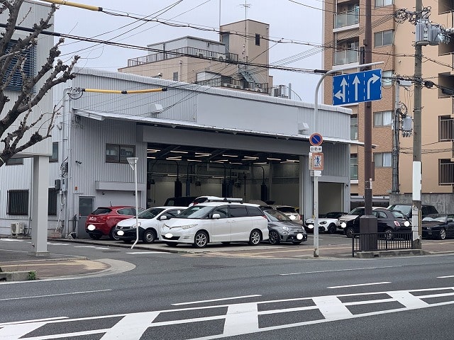 駅から徒歩7分です。