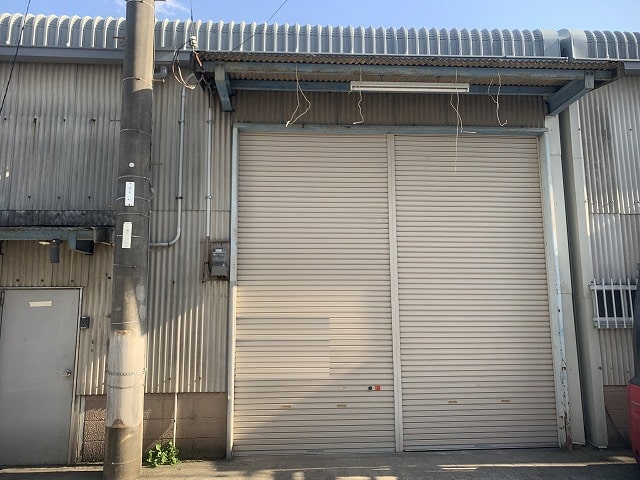 前道は共有通路になります。