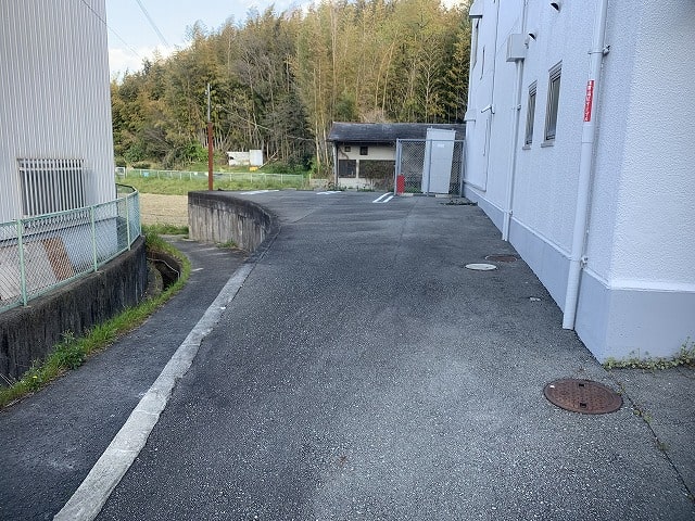 キュービクルあります。