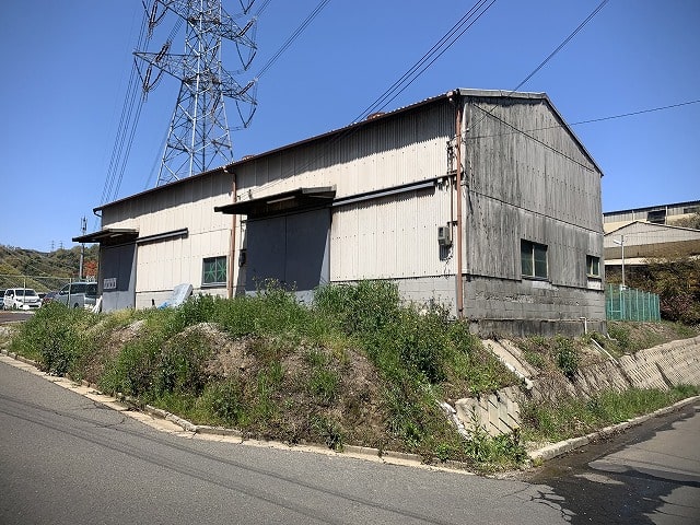2t車の通行は可能です。