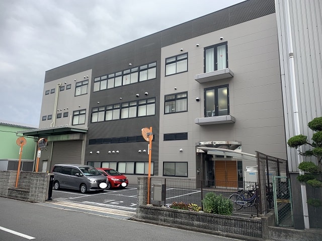 駅から徒歩5分です。