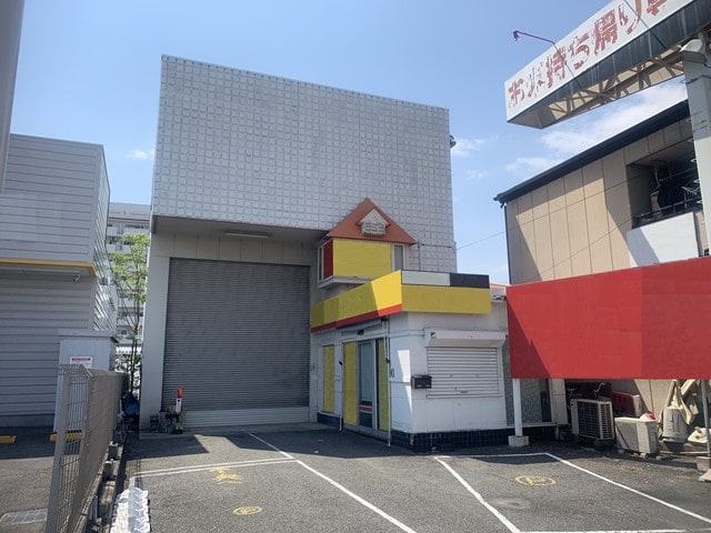 シャッター高さ4.5ｍ×幅3.9ｍです。