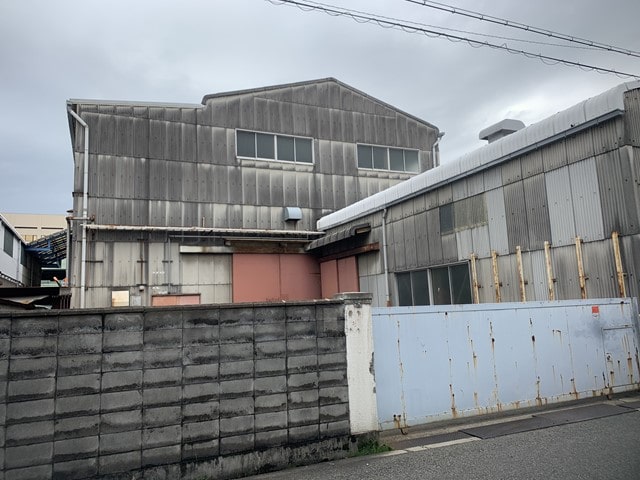 駅から徒歩7分です。