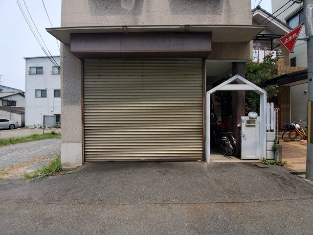 賃貸部分は１階です。